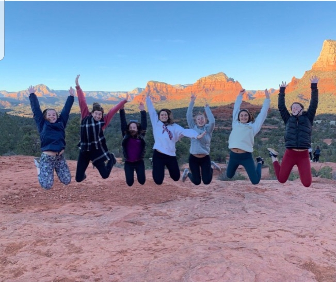 students on service trip in arizona