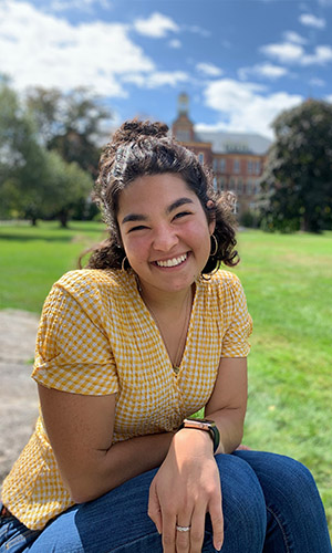 Eleni Rizos '21