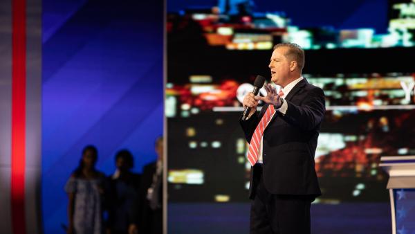 Neil on debate stage