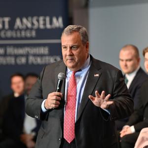 Chris Christie speaks to a crowd at the NHIOP