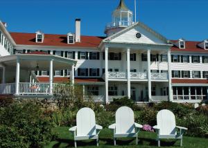 Front of the Colony Hotel