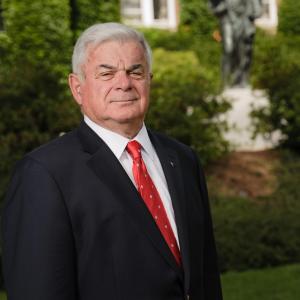 Walter Gallo '58
