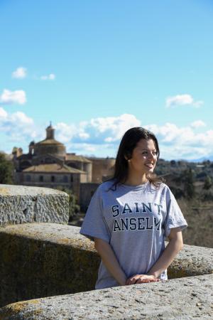 Annabella Pizzi ’25 soaking up Italian life.