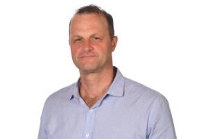 Max Latona, Director