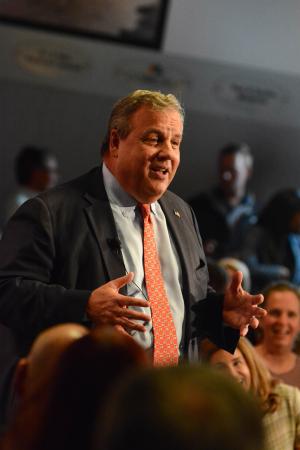 Chris Christie speaks to a crowd at the NHIOP