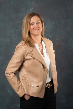 Amy LeBlanc Hackett ’92