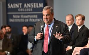 Chris Christie speaks to a crowd at the NHIOP